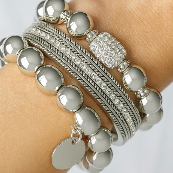 NWT Chico’s Set of 3 Silver Stretch Bracelets Beaded & Crystal Holiday Gift - Picture 2 of 10